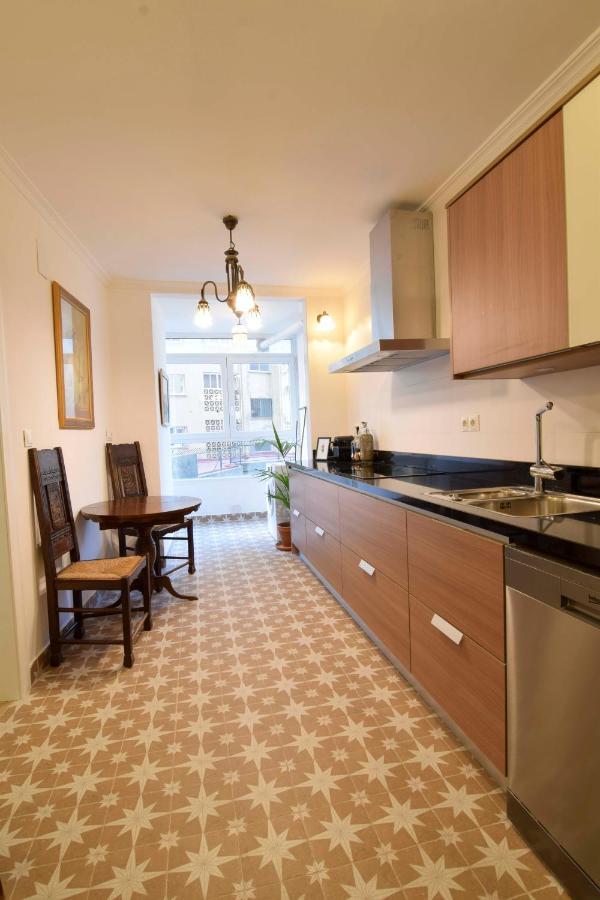 P&P Apartamentos Paseo Maritimo Pablo Ruiz Picasso Малага Екстериор снимка
