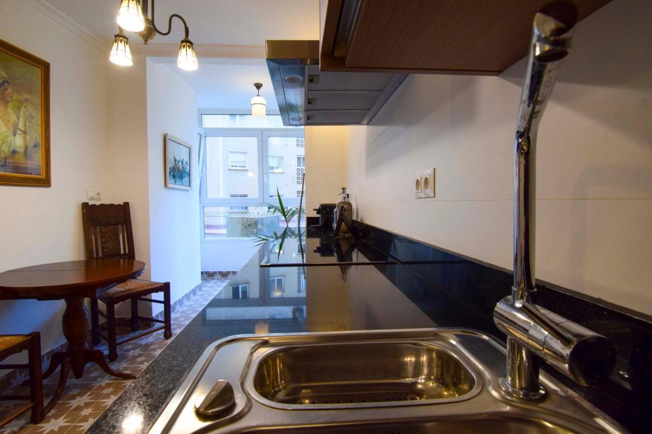 P&P Apartamentos Paseo Maritimo Pablo Ruiz Picasso Малага Екстериор снимка