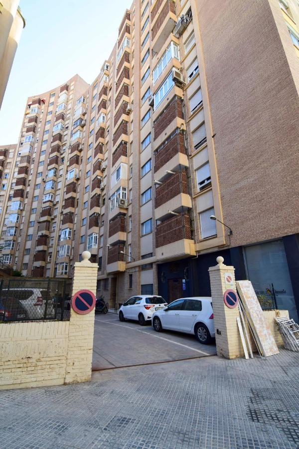 P&P Apartamentos Paseo Maritimo Pablo Ruiz Picasso Малага Екстериор снимка